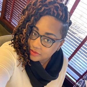 Meet your Posher, Vanessa